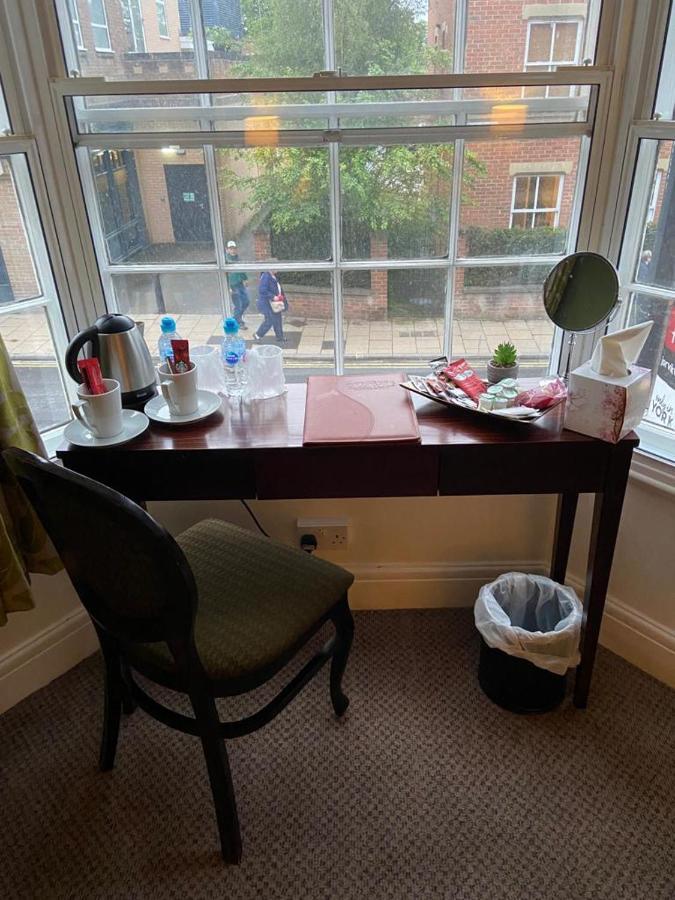 Gillygate Bar & Tea 3* York