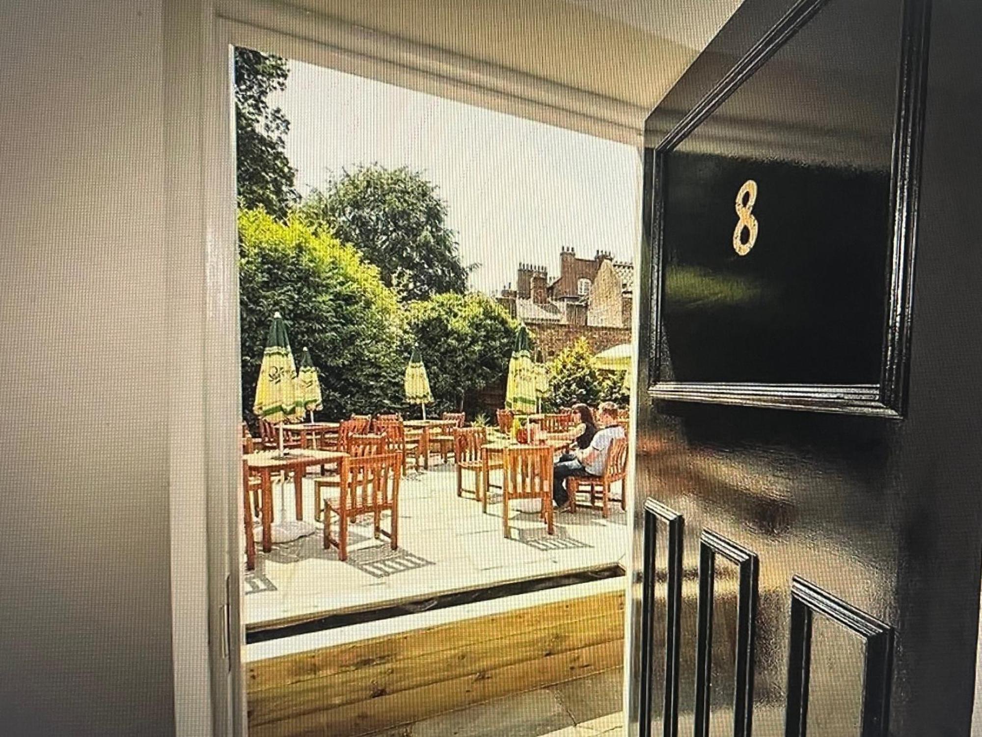 Gillygate Bar & Tea 3*